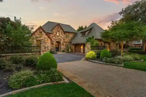 Fully Renovated Villa in Gated Vaquero Club