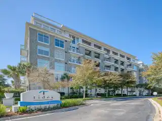 Stunning Condominium at the Foot of the Iconic Ravenel Bridge