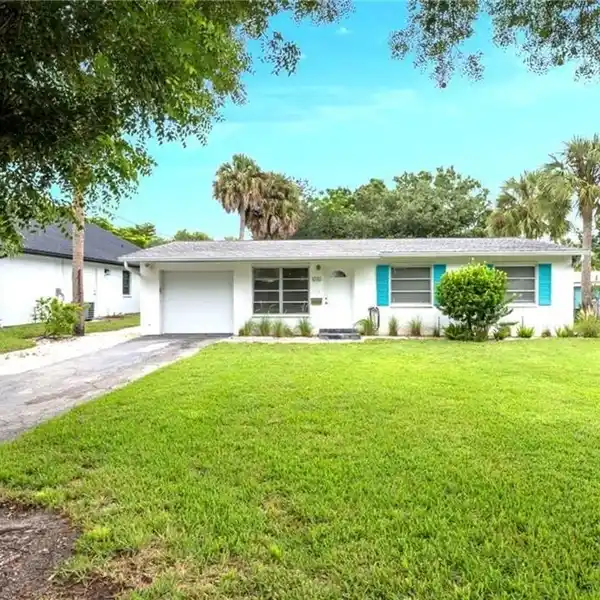 GREAT VALUE IN LAKE PARK