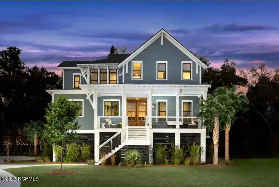 Understated Elegance in a Lowcountry Setting