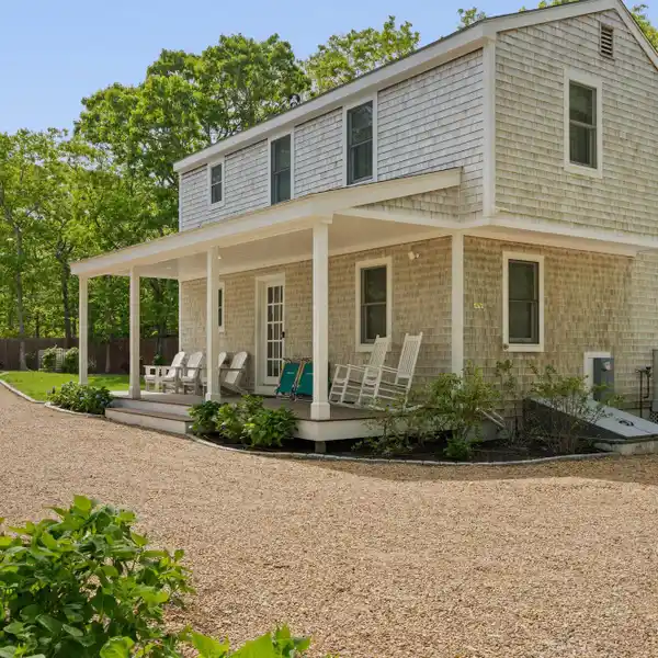 EDGARTOWN MAIN AND GUEST HOUSES