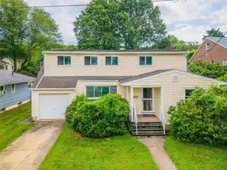 Rare Gem Blending Charm and Convenience