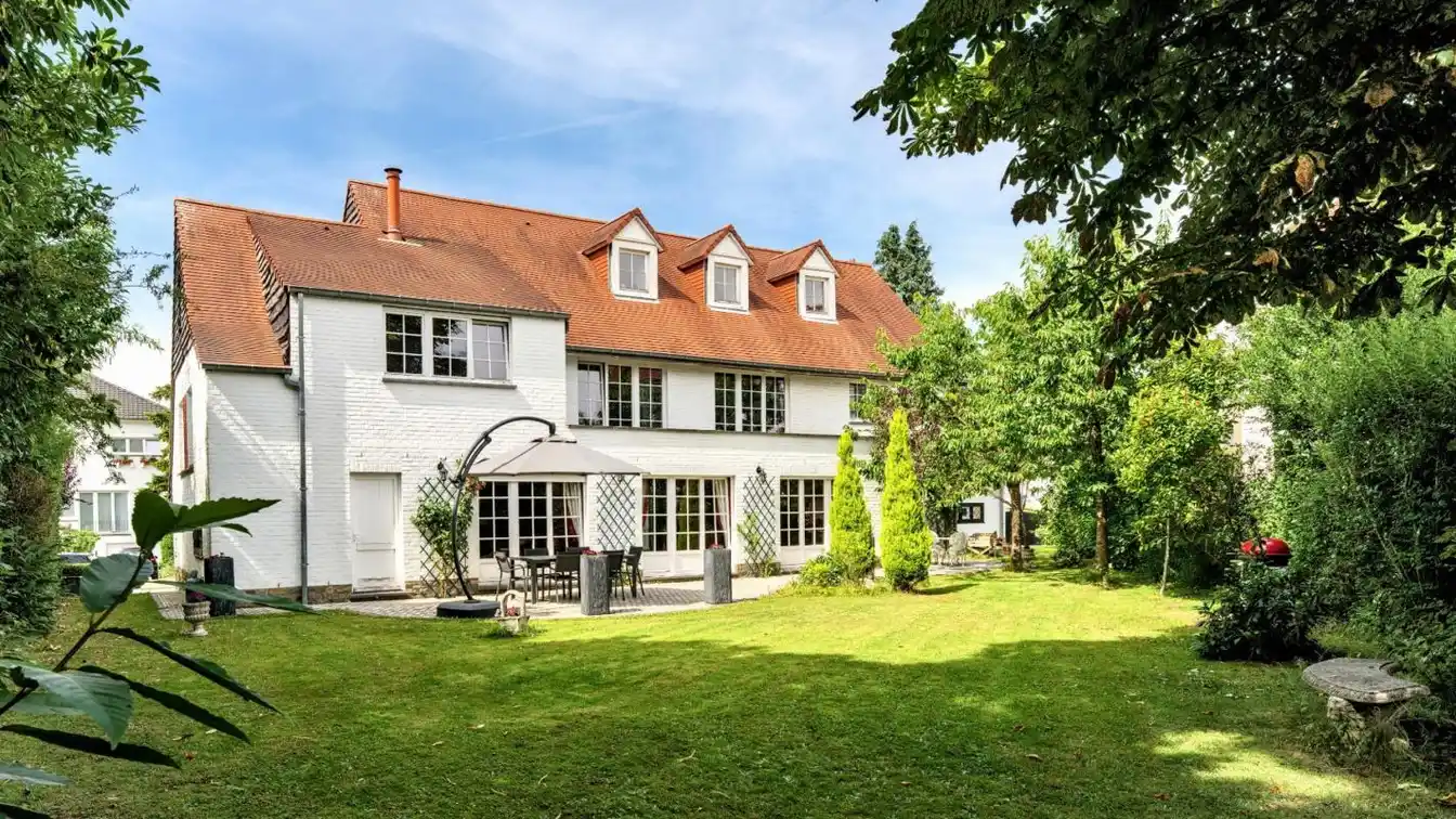 Beautiful Completely Refurbished Villa