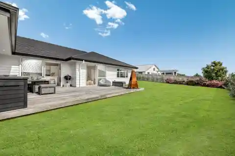 Genuine Single-Level Home with Additional Independent Home