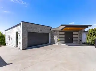 Extraordinary Coastal Estate Offers Lifestyle of Pure Luxury