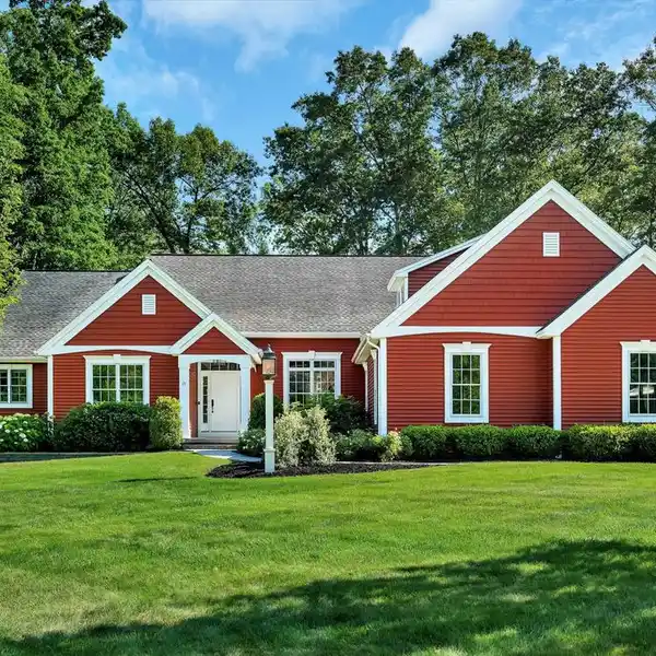 EXQUISITE BELMONTE-BUILT RANCH