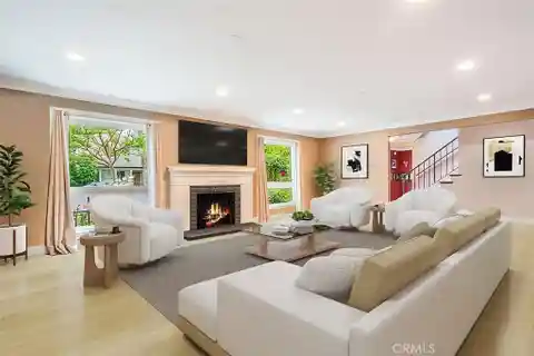 Elegant Home at the End of a Cul-De-Sac