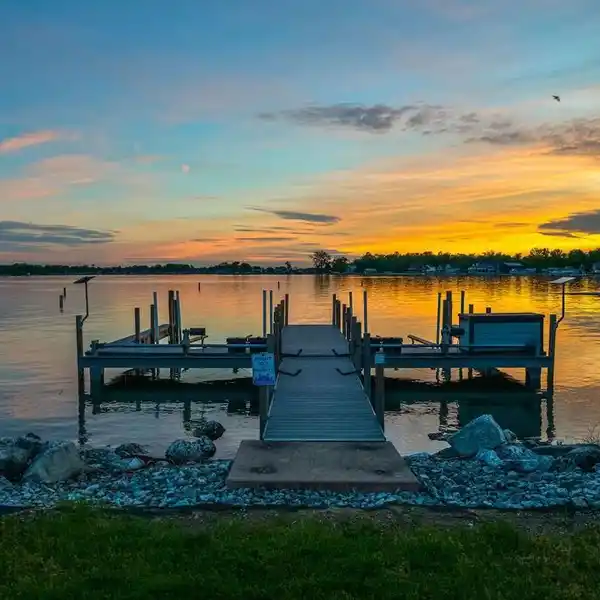 IMMACULATE HOME ON BUCKEYE LAKE