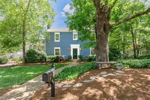 Beautifully Maintained Traditional Home in Prime Location