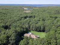 BEAUTIFUL TRADITIONAL HOME IN LOVELY WOODLAND SETTING