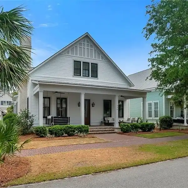 NESTLED IN THE HEART OF MORELAND VILLAGE