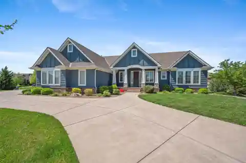 Immaculate One-owner Ranch in Garden Walk Estates