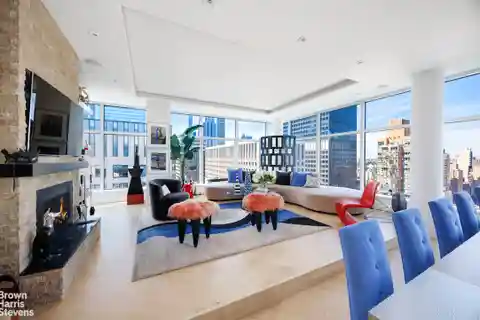 Crown Jewel Penthouse in the Sky