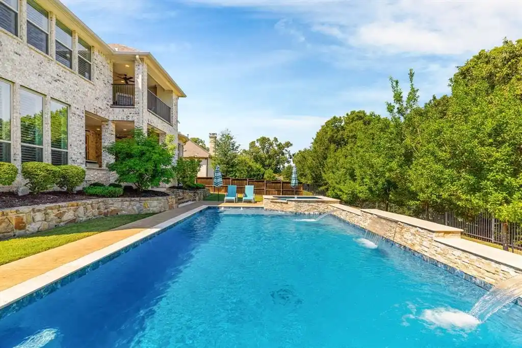 Picture Perfect Gem in a Peaceful and Tranquil Setting.