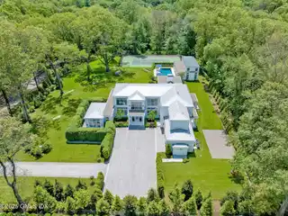 Ultra-luxe Contemporary Estate on 5.5 Gated Acres