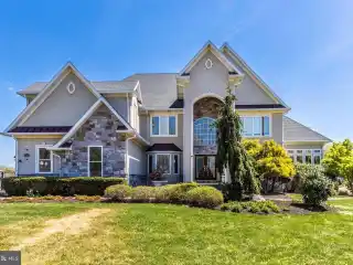 Expansive Estate with Stunning Rural Serenity