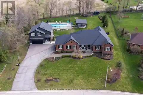 Private Cul-De-Sac Home with Saltwater Pool