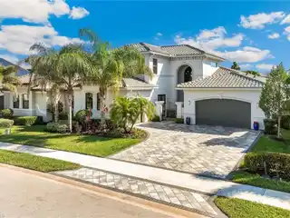 Exceptional Residence in the Heart of North Naples