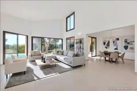 Modern Villa in a Beautiful Natural Setting