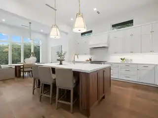 Contemporary New Construction in Westlake
