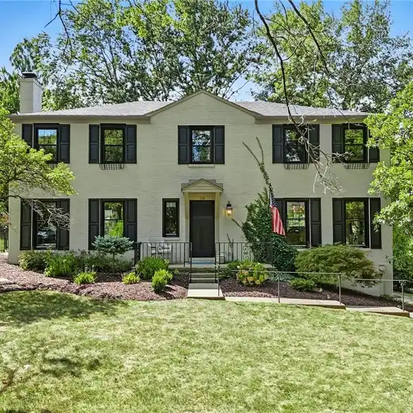 TIMELESS CHARM WITH MODERN COMFORT