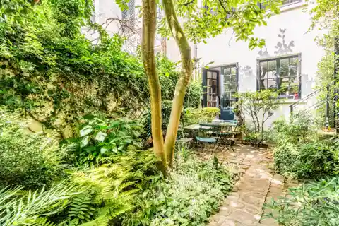 Lovely Home with Garden Patio