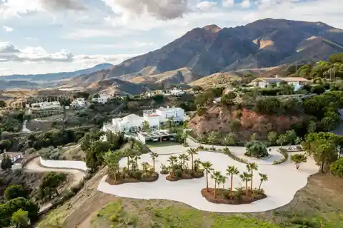 Exceptional Home in an Unparalleled Natural Setting