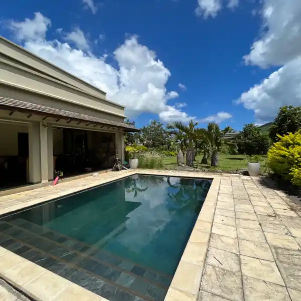 IMPRESSIVE LUXURY VILLA WITH SWEEPING VIEWS