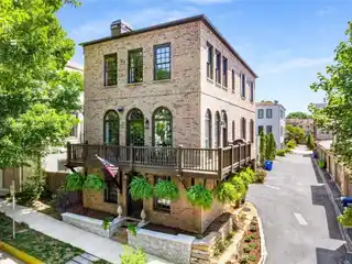 Beautifully Updated Residence in Glenwood Park