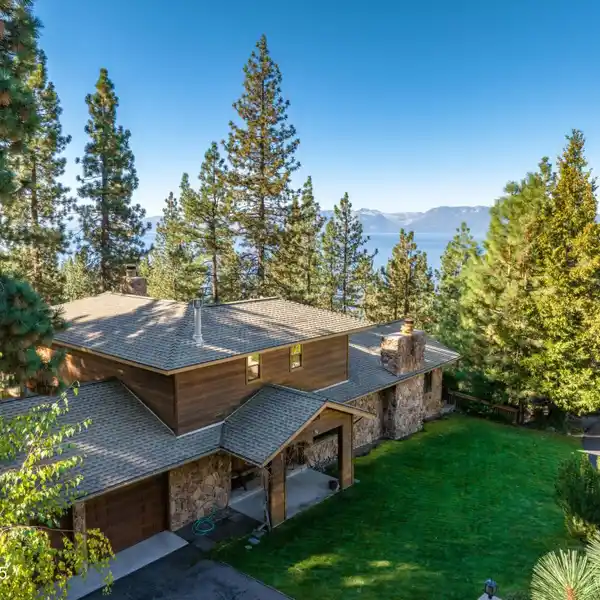 UNIQUE PRIVACY IN UPPAWAY ESTATES