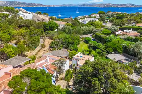 Timeless and Authentic Detached Villa