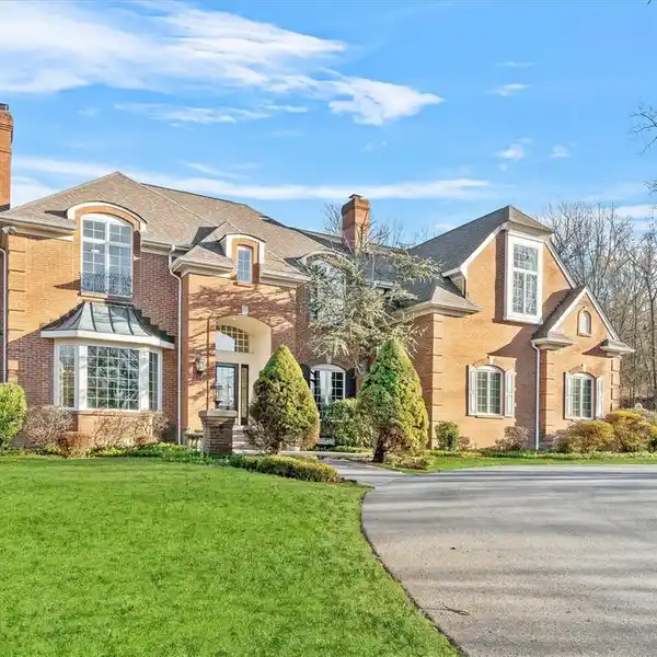 STATELY BRICK COLONIAL ON 5.5 ACRES