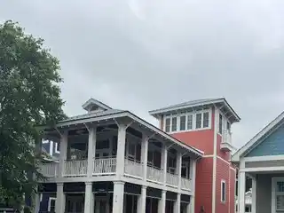 Lovely Home and Guest House in Beachwalk