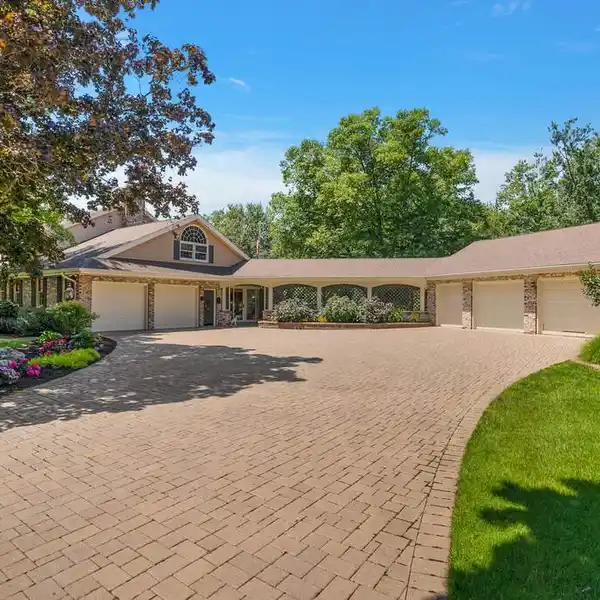 45-ACRE COUNTRY ESTATE