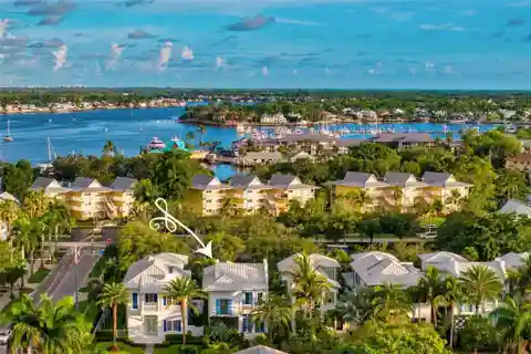 Beautiful Home in the Heart of Olde Naples