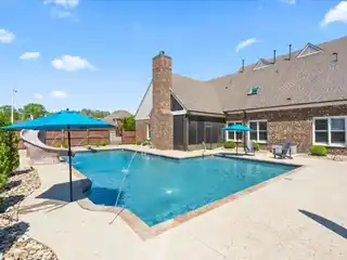 The Perfect Mix of Luxury and Comfort
