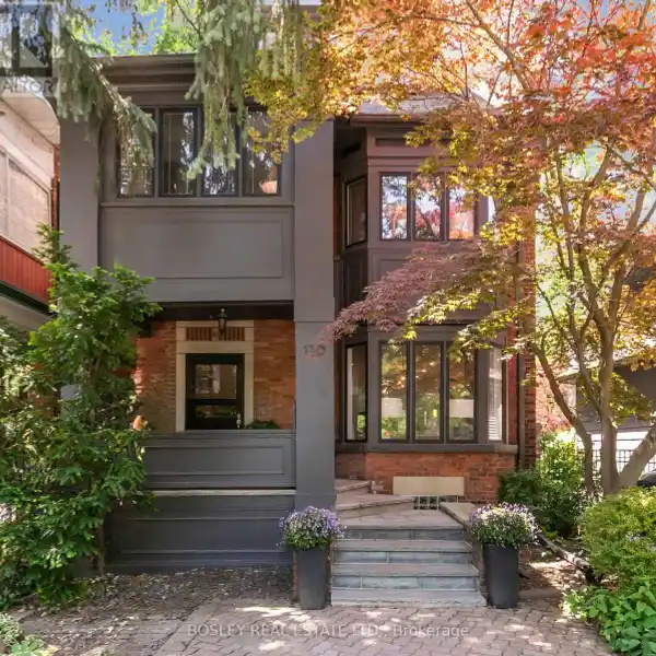 CLASSIC CHARM MEETS CONTEMPORARY FAMILY COMFORT