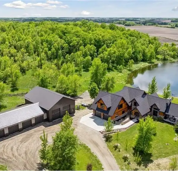 30-PLUS-ACRE PRIVATE PARADISE