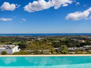 Extraordinary Contemporary Villa