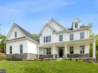 Crafted Elegance on 1.7 Private Acres
