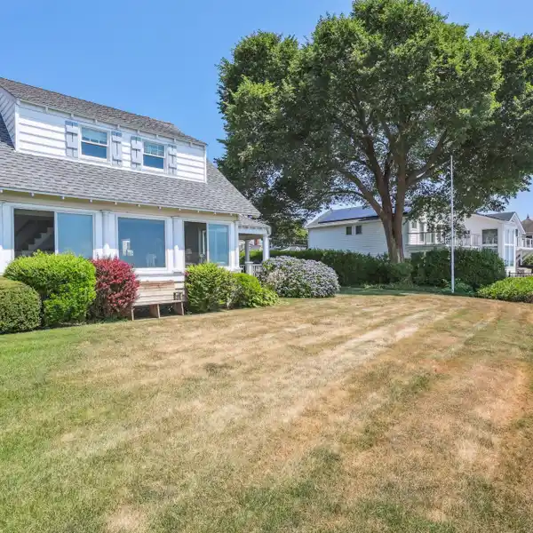 COASTAL CHARM WITH PRIVATE BEACH ACCESS