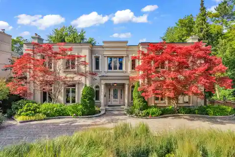 Unique Offering in the Heart of Lytton Park