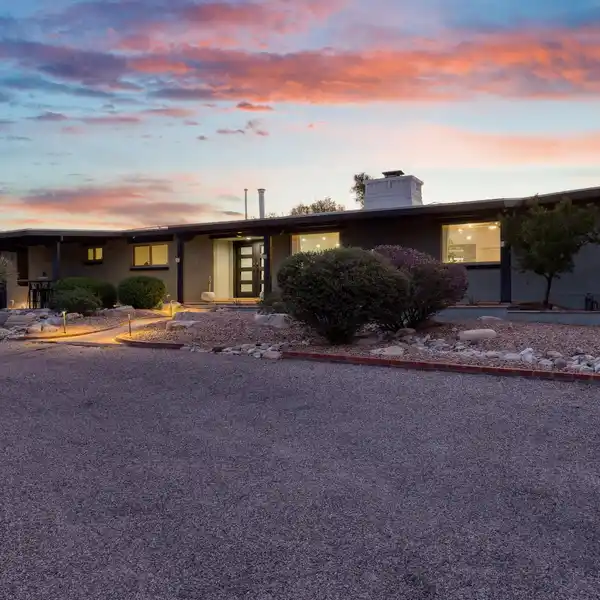 STUNNINGLY REIMAGINED ESTATE WITH HIGH-END FINISHES