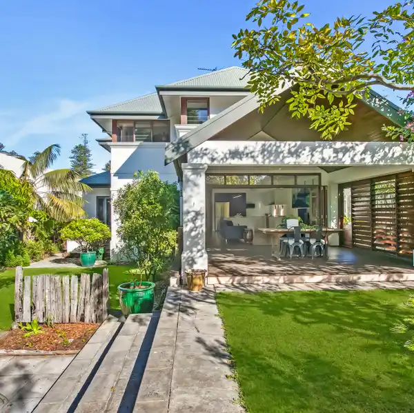IMPECCABLE HOME IN CENTRAL LOCATION