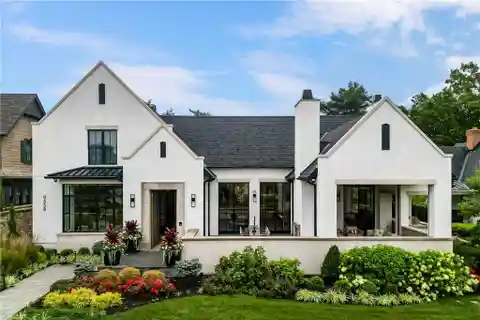 Cutting-Edge Technology with Enduring Elegance