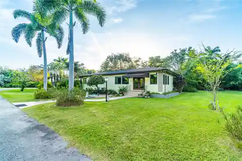 Fully Renovated Homestead Stunner