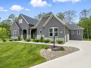 Exquisite Custom Ranch on 1.5 Private Acres