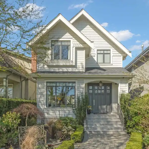SPECIAL HOME FULL OF BEAUTIFUL DETAILS