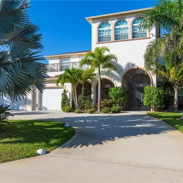 ENDLESS POTENTIAL STEPS TO NORTH JETTY BEACH
