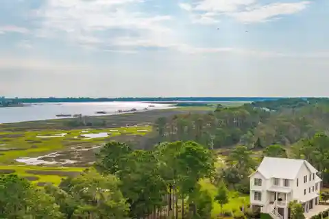 Coastal Retreat on the Stono River in Rushland Plantation